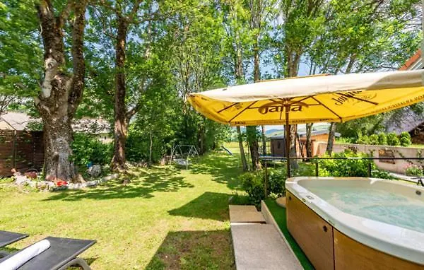 Vila Lika Holiday Home Mazini