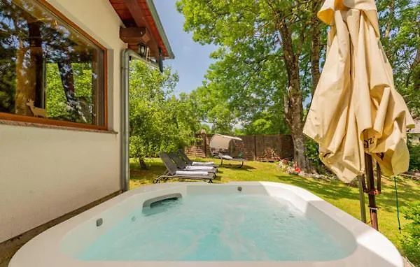 Vila Lika Holiday Home Mazini